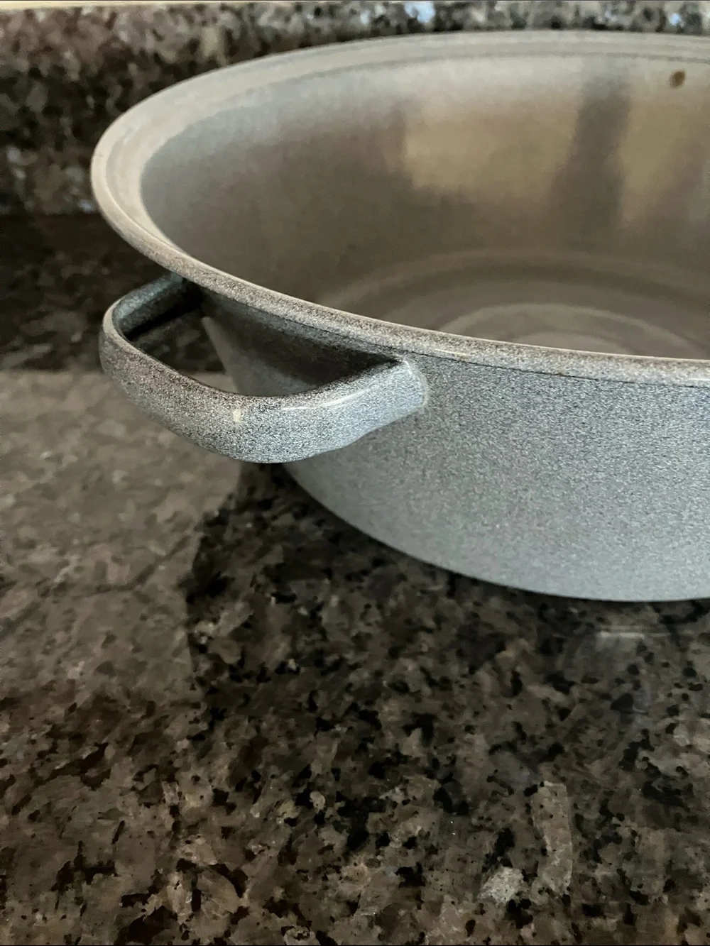 Vintage Gray Wide Round Enamelware With Handles